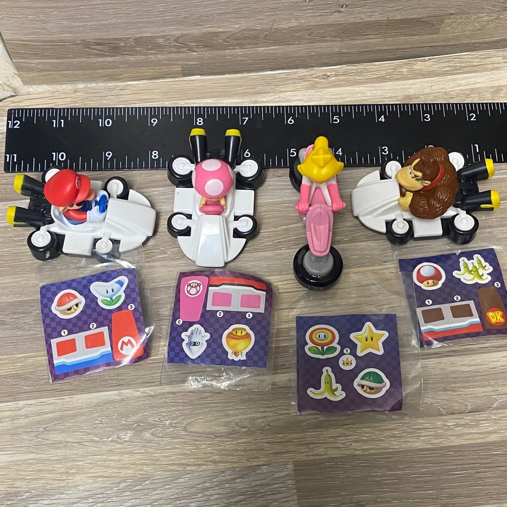 Nintendo Mario Kart Character Racers Set - Picture 2 of 11